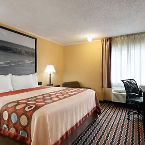 King Room Accessible or Non-Smoking